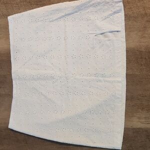 Kendall & Kylie White Eyelet Skirt. Size M
